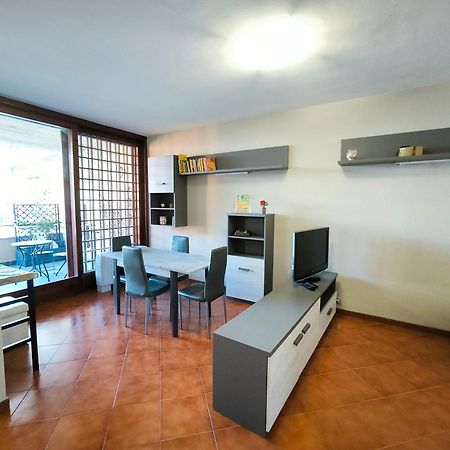 Casa Michi Apartment แวร์บาเนีย ภายนอก รูปภาพ