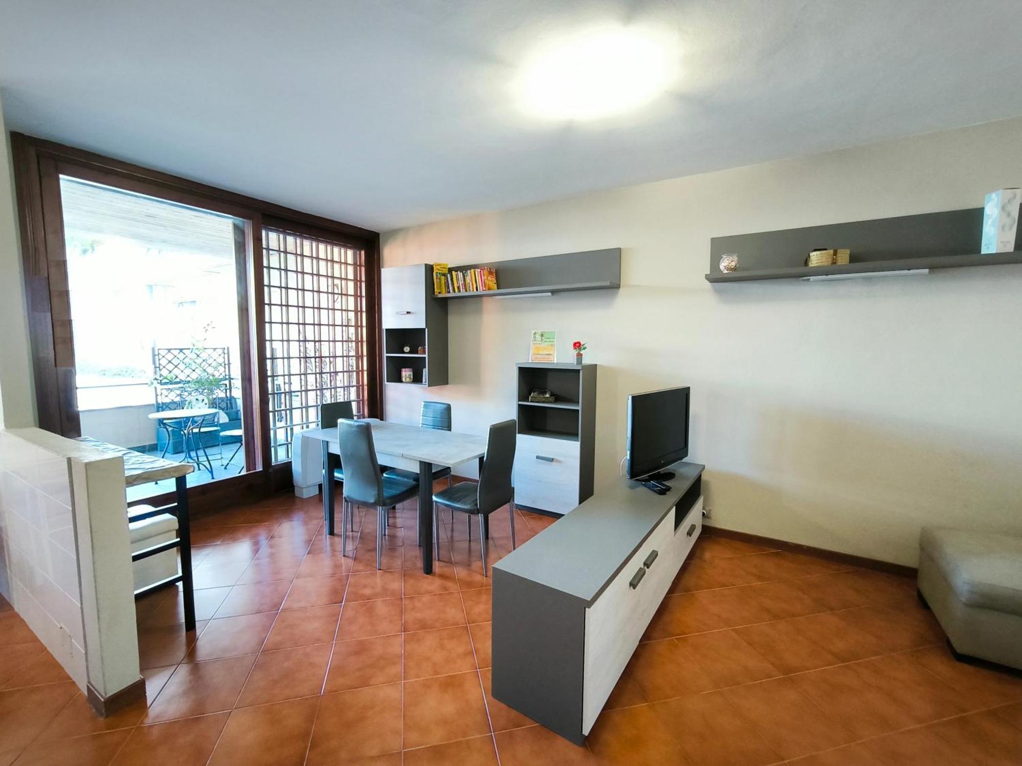 Casa Michi Apartment แวร์บาเนีย ภายนอก รูปภาพ